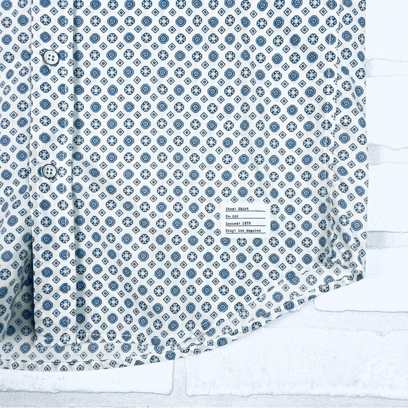 Adam Levine Collection Collared Button-up Shirt, White & Blue, Size Small - Picture 3 of 11